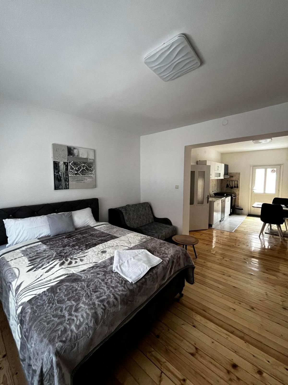 Apartmani Kacara Sremski Karlovci Exterior foto